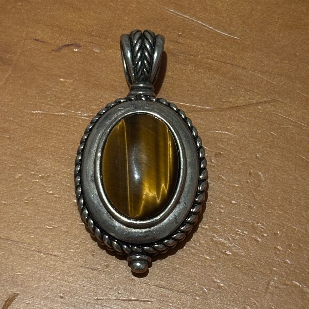 Silver Tiger’s Eye Pendant